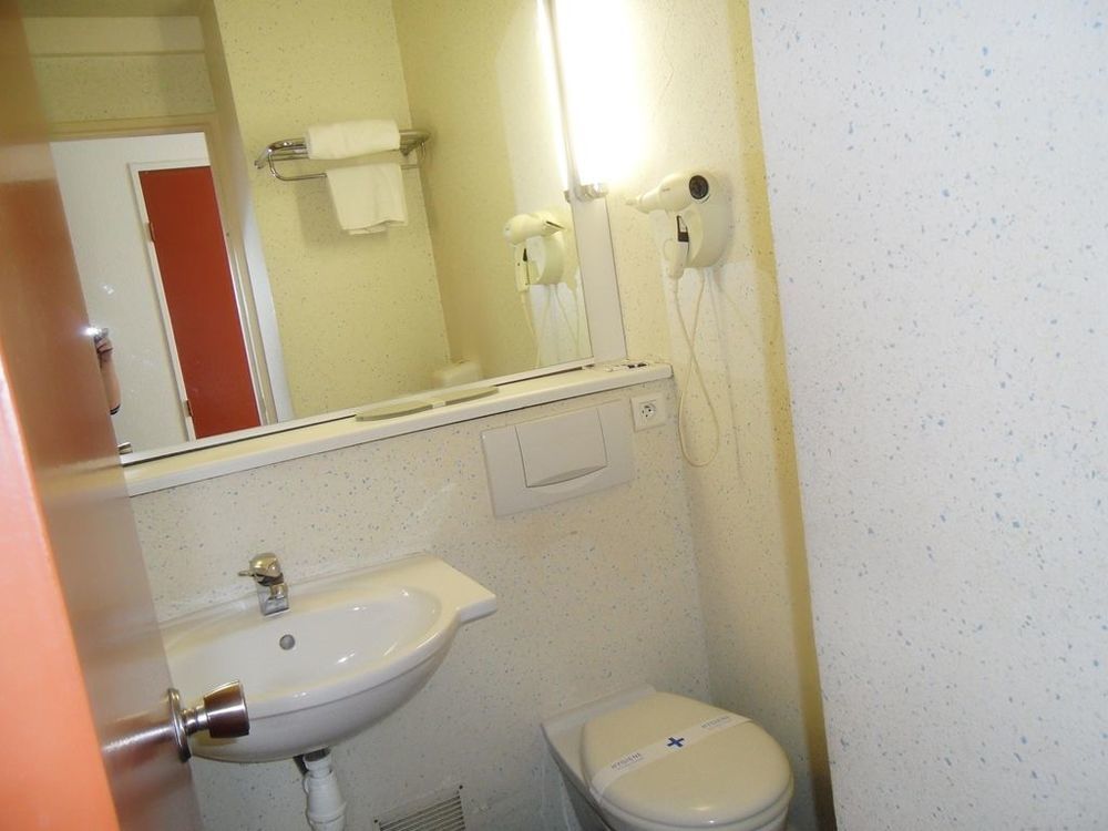 Hotel Inn Grenoble Eybens Parc Des Expositions Ex Kyriad Δωμάτιο φωτογραφία